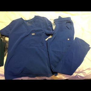 FIGS blue set